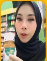 Regina Valent bersama Madu Vitagerd